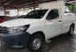 Selling White Toyota Hilux 2017 in Quezon City -0