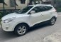 Selling White Hyundai Tucson 2012 Automatic Diesel -1