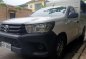 Sell White 2016 Toyota Hilux at 28000 km -2