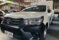 Selling White Toyota Hilux 2017 at 28000 km -0