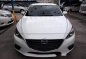 White Mazda 3 2016 at 44000 km for sale -0