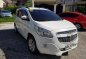 White Chevrolet Spin 2015 for sale in Rizall-0