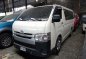 Selling White Toyota Hiace 2016 in Quezon City-2