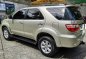 Selling Toyota Fortuner 2010 in Manila-7