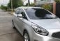 Silver Kia Carens 2016 for sale in Automatic-1