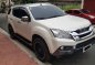 Selling White Isuzu Mu-X 2015 in Marikina-1