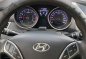 Selling White Hyundai Elantra 2011 at 127000 km-7