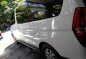 Selling White Hyundai Grand starex 2012 in Manila-5