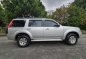 White Ford Everest 2009 for sale in Manila-4