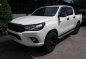Selling White Toyota Hilux 2016 Pickup Truck in Manila-2