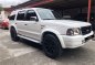 White Ford Everest 2006 for sale in Quezon City-3