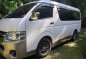 White Toyota Grandia for sale in Mandaluyong City-0