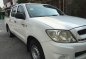White Toyota Hilux 2010 for sale in Quezon City-9