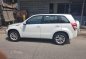 White Suzuki Grand Vitara 2014 for sale in Manila-1