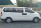 Selling White Hyundai Grand Starex 2017 in Lopez Village Covered Court-1