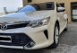 Sell Pearl White 2017 Toyota Camry in Parañaque-4