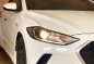 Selling White Hyundai Elantra 2017 in Muntinlupa-5