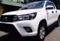 White Toyota Hilux for sale in Caloocan-5