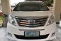 Selling White Toyota Alphard 2013 in Quezon City-7