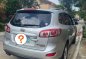 Selling Pearl White Hyundai Santa Fe in Manila-2