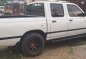 Sell Pearl White 2000 Nissan Frontier in Cavite-2