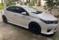 Selling Pearl White Toyota Corolla Altis 2016 in Angat-5