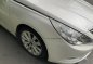 Selling Pearl White Hyundai Sonata 2011 in Pasig-6