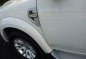 Selling White Ford Everest 2014 in Manila-4