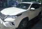 Selling White Toyota Fortuner 2017 in Manila-6