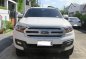 Selling White Ford Everest Ambiente 2017 in Muntinlupa-2
