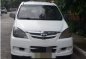 White Toyota Avanza 2011 for sale in Taguig-0