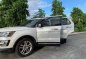 Selling White Ford Explorer 2017 in Muntinlupa-2
