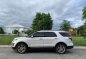 Selling White Ford Explorer 2017 in Muntinlupa-1