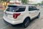 Selling White Ford Explorer 2017 in Quezon-6