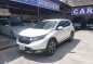 White Honda Cr-V 2018-1