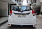 White Toyota Yaris 2015 -1