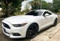 White Ford Mustang 2017-2