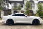 White Ford Mustang 2017-0