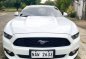 White Ford Mustang 2017-4
