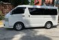 Selling White Toyota Hiace Super Grandia 2013-1