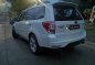 Selling White Subaru Forester 2009-1