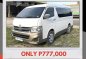 Selling White Toyota Hiace 2013-0