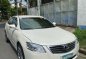 Selling White Toyota Camry 2010-1