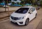 Selling White Honda Jazz 2017 in Quezon-8