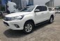 Selling White Toyota Hilux 2017 in Pasig-3