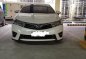 Selling Pearl White Toyota Corolla Altis 2015 in Makati-0