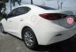White Mazda 3 2015 for sale in Carmona-4