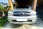 Selling Pearl White Toyota Fortuner 2009 in Manila-0