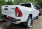 Selling White Toyota Hilux 2020 in Quezon-1