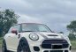 Pearl White Mini Cooper 2017 for sale in Quezon-7